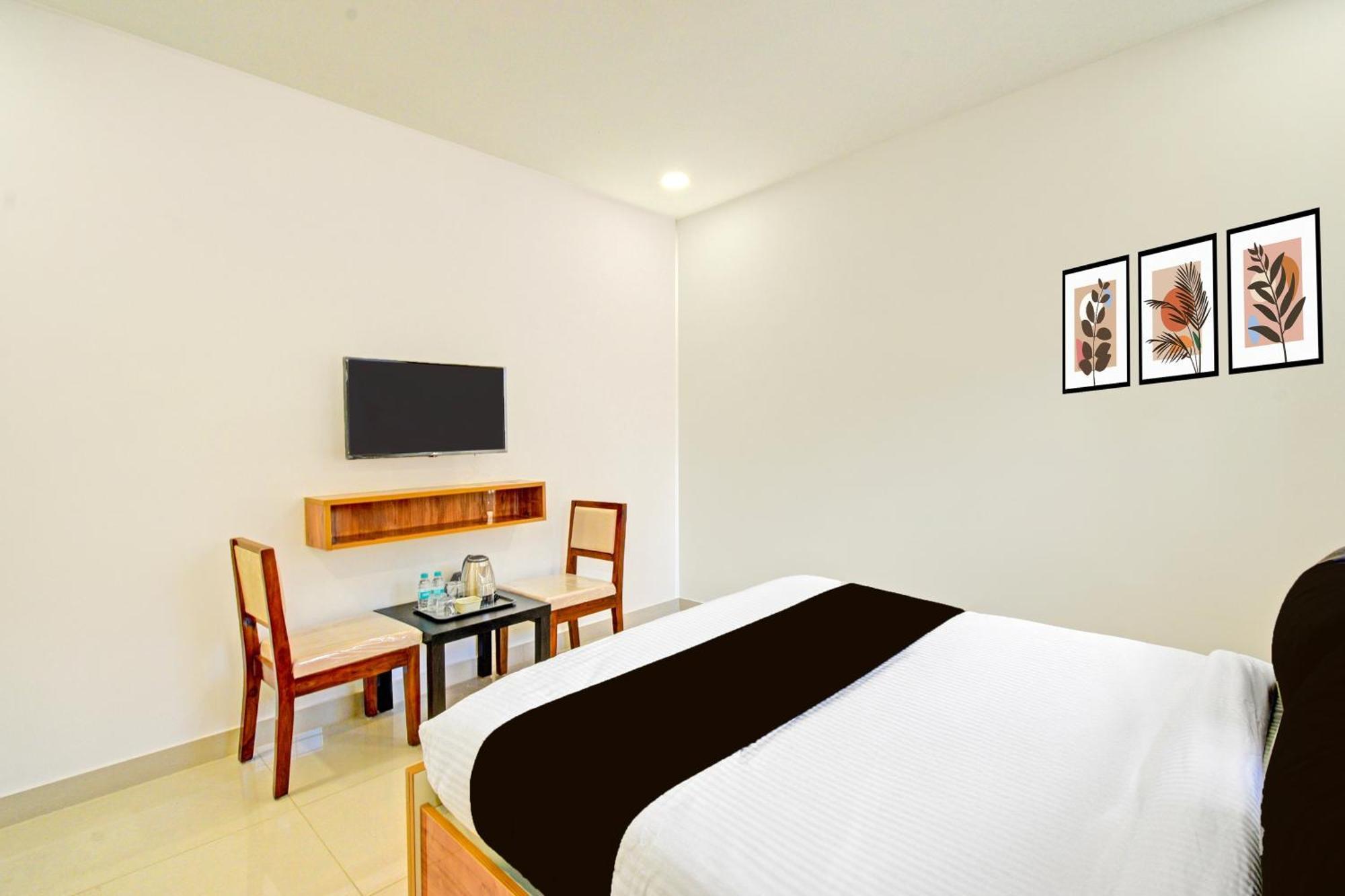 Super Townhouse Oak Suchitra Kompally Road Formerly Sun Moon Hotels Trimulgherry Zewnętrze zdjęcie